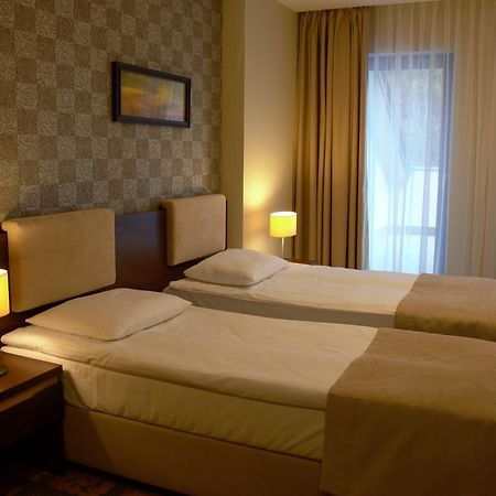 Hotel Via Baltica Łomża Esterno foto