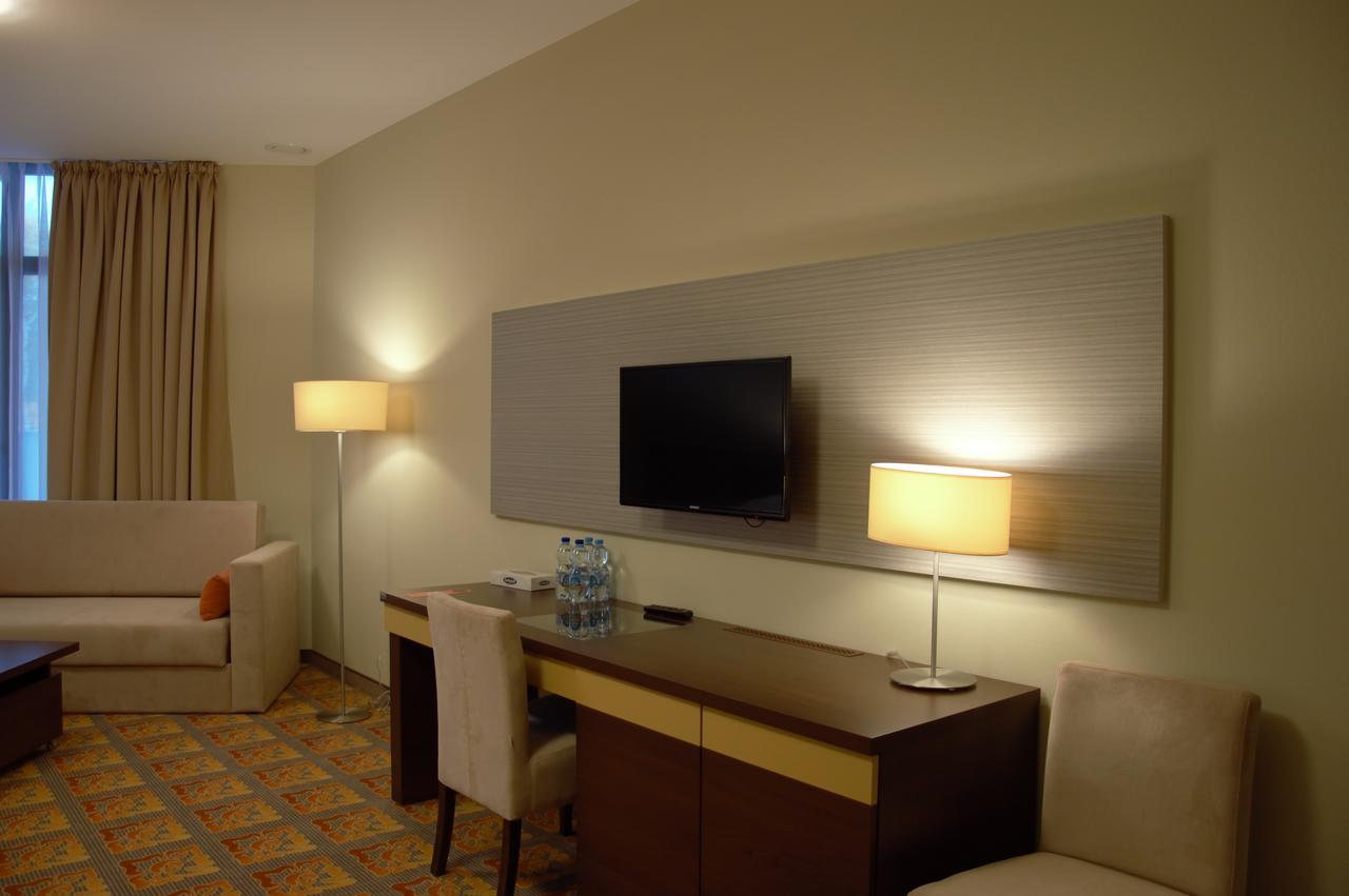 Hotel Via Baltica Łomża Esterno foto