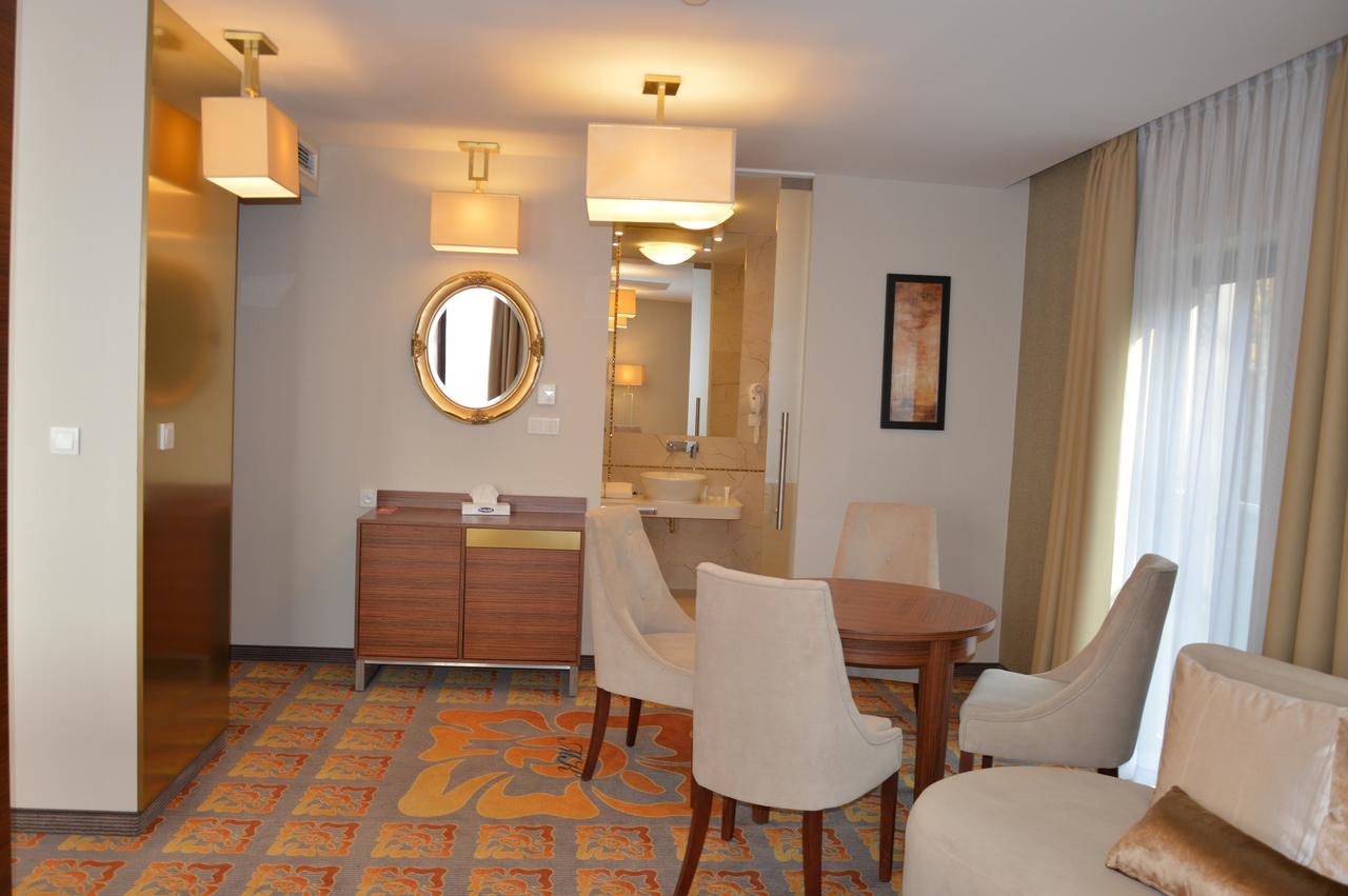 Hotel Via Baltica Łomża Esterno foto