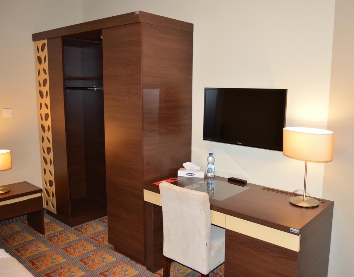 Hotel Via Baltica Łomża Esterno foto